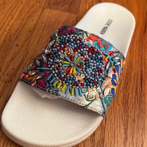 Steve Madden sandal size 6 brand new in box